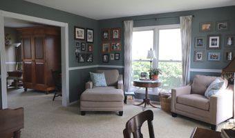 1900 Waverly Ln, Algonquin, IL 60102