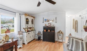 7 Kelly Ln, Coventry, RI 02816