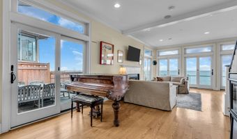 42 Bayside Dr, Atlantic Highlands, NJ 07716