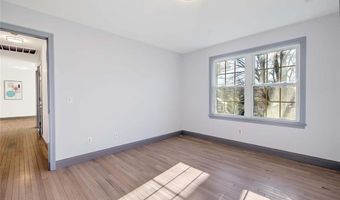 6 Grandstand Dr, Lincoln, RI 02865