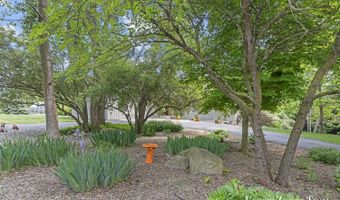 12250 Knoper Ct, Allendale, MI 49401