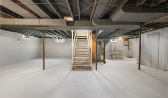 1001 EMMA Ave, Akron, OH 44302