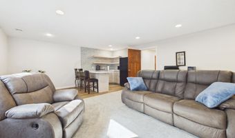 117 E Birchwood Dr, Brandon, SD 57005