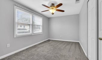 15 Inglewood Ln, Aberdeen, NJ 07747
