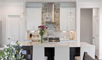 220 Briar Hollow Ln, Woodstock, GA 30188