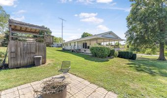 802 N Railroad St, Ainsworth, IA 52201