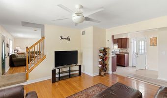 16 Cherry St, Beachwood, NJ 08722