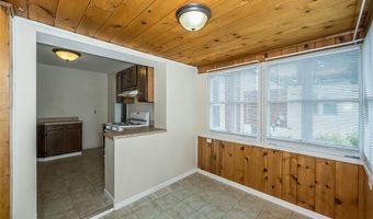 7040 Rhodes Ave, Affton, MO 63123