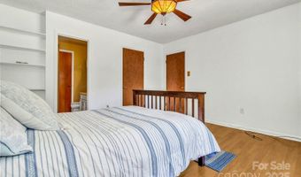 5 Fairway Dr, Arden, NC 28704