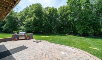 17 WATERTON Dr, Bear, DE 19701