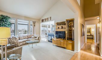 5401 Pinnacle Ct, Ann Arbor, MI 48108