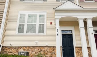 808 E Wing St, Arlington Heights, IL 60004