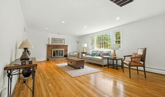 5 Brookside Cir, Acton, MA 01720