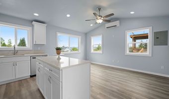 622 46TH St, Astoria, OR 97103