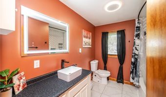 3832 Edinburgh Dr, Austintown, OH 44511