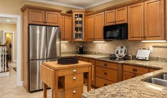 36 Overlook Dr 36, North Kingstown, RI 02852