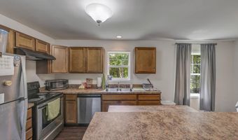 207 Game Ln, Blakeslee, PA 18610