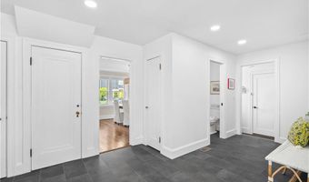 24 Huntington Dr, East Providence, RI 02916