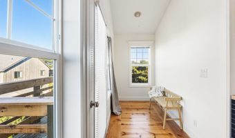 1240 NEWPORT Ave SW, Bandon, OR 97411