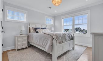 33 Amherst Dr, Bayville, NJ 08721