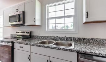 212 Cornfield Ln, Appomattox, VA 24522
