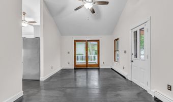 19 Center St, Barnegat, NJ 08005