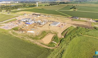 2500 E Chestnut Trl, Brandon, SD 57005