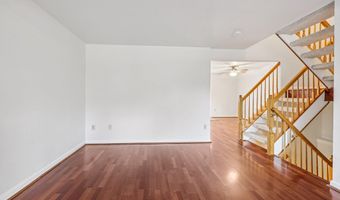 43494 POSTRAIL Sq, Ashburn, VA 20147