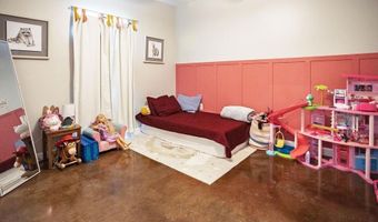 120 Race St, Batesville, AR 72501