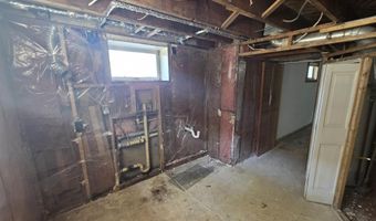 1616 ROLLINS Ave, Cheyenne, WY 82001
