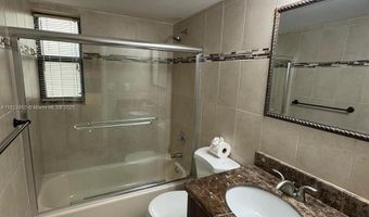 20401 NE 30th Ave 124-8, Aventura, FL 33180