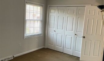 138 Charter Oaks Dr B, Amherst, NY 14228
