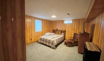 205 5th Ave NW, Bowman, ND 58623