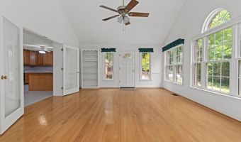 53 Woodlake Cir, Altavista, VA 24517