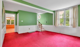 28 Arlington Rd, Coventry, CT 06238