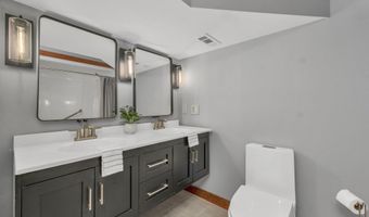 82 Pilgrim Dr, Bedford, NH 03110