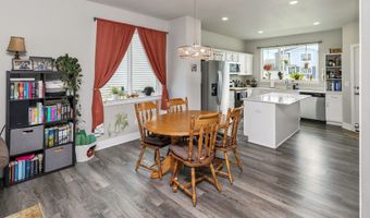 616 NE Pearl Dr, Ankeny, IA 50021