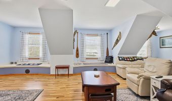 40498 N Sunset Dr, Antioch, IL 60002