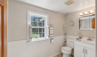 592 Old Stage Rd, Arrowsic, ME 04530