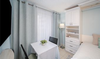 2463 Kuhio Ave 504, Honolulu, HI 96815