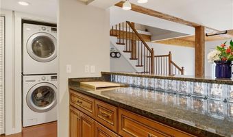 40 Web Ave 11, North Kingstown, RI 02852