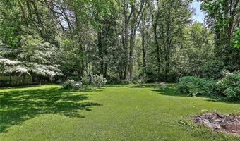 44 Washington Rd, Barrington, RI 02806