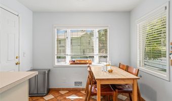 2 Lydia Ct, Albertson, NY 11507