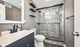 91 E Harold St, Bloomfield, CT 06002