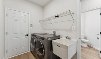 20385 MEDALIST Dr, Ashburn, VA 20147