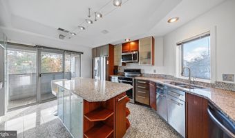 2106 CHESAPEAKE HARBOUR Dr 202, Annapolis, MD 21403