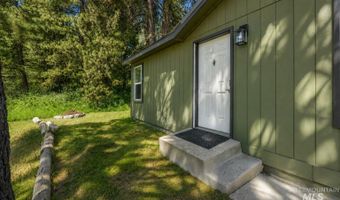 107 S Van Wyck Ave, Cascade, ID 83611
