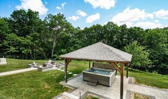 55 Cedar Crest Ln, Auburn, NH 03032