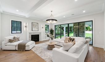 7805 CAYUGA Ave, Bethesda, MD 20817