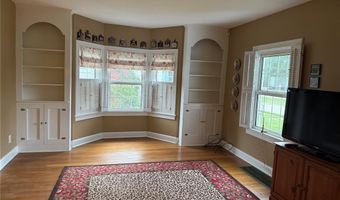 915 McKinley Blvd, Alton, IL 62002